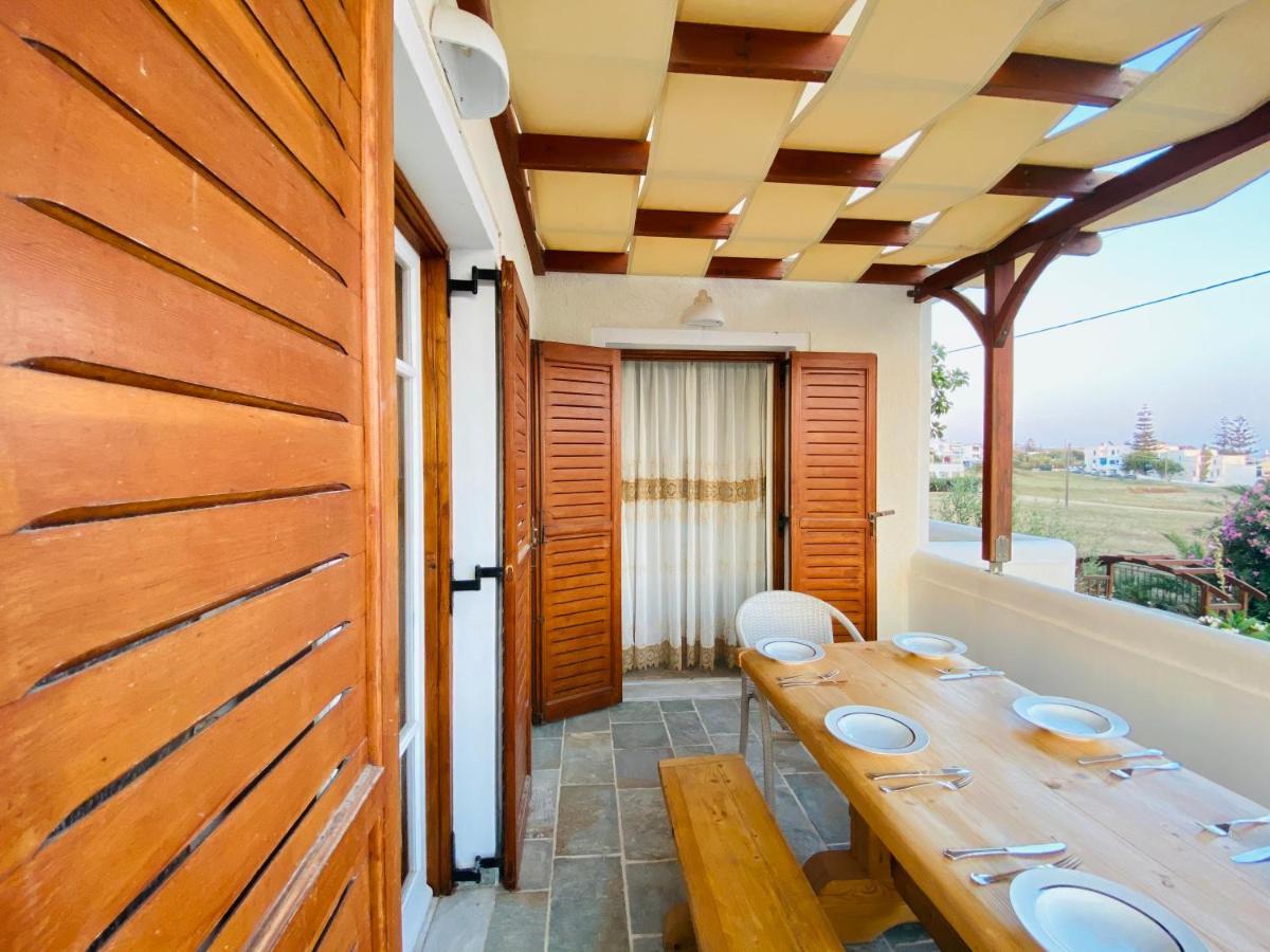 Deluxe Studios & Suites Ageri-Milos Adámas Eksteriør bilde